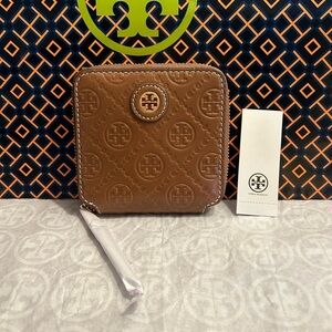 Tory Burch T Monogram Leather BiFold Wallet Moose Gold Tan Brown